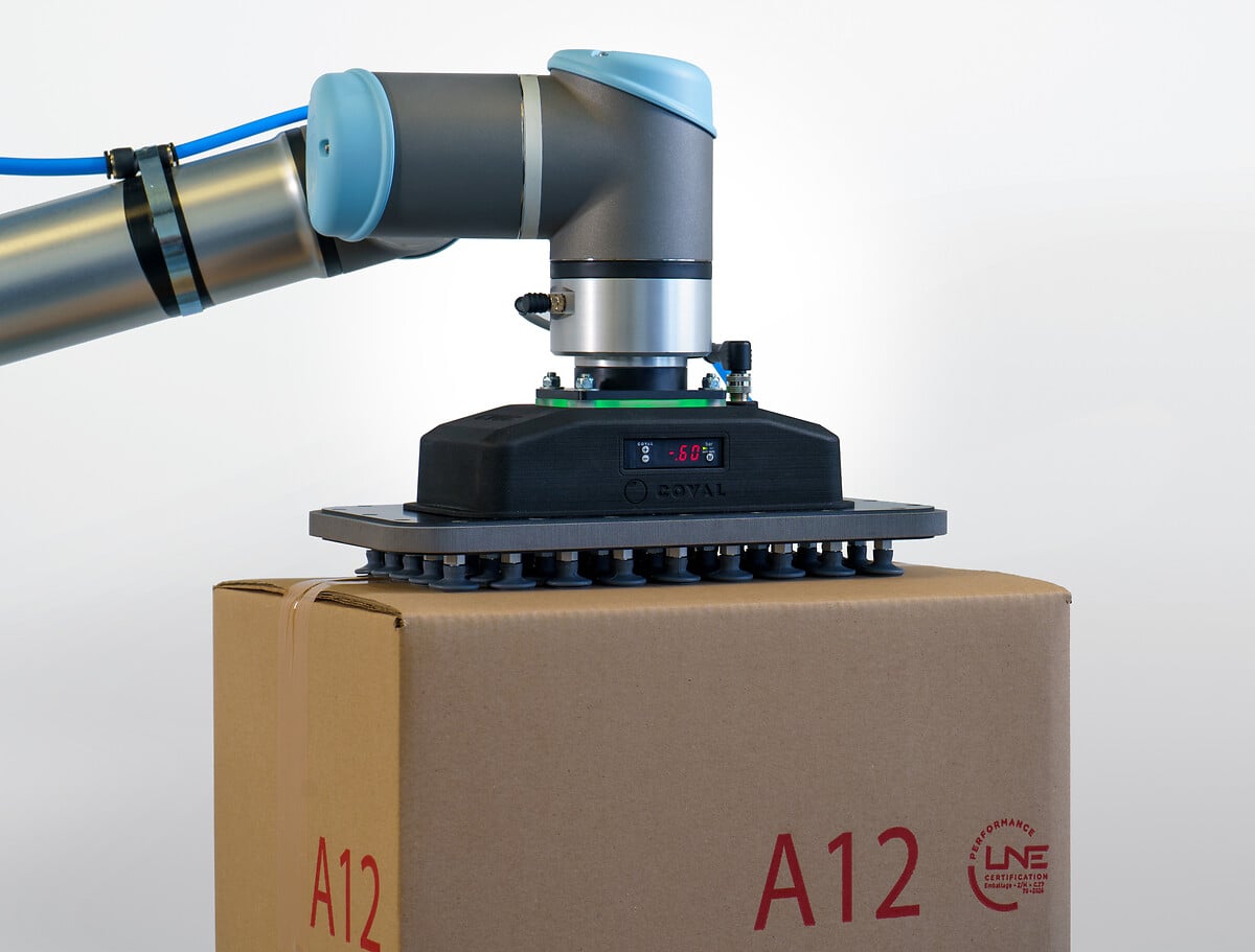 Carbon Vacuum Grippers with integrated vacuum generator CVGCM2